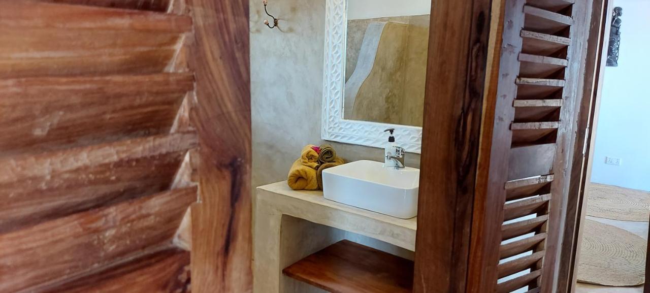 Moyo Top Floor Apartment Pwani Mchangani Εξωτερικό φωτογραφία
